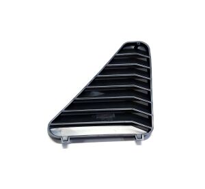 Rear cargo box right grille