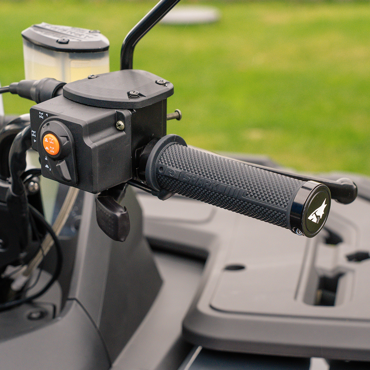 SHARK 4ZONE LOCK-ON HEATED GRIPS + THUMB AND SEAT WARMER