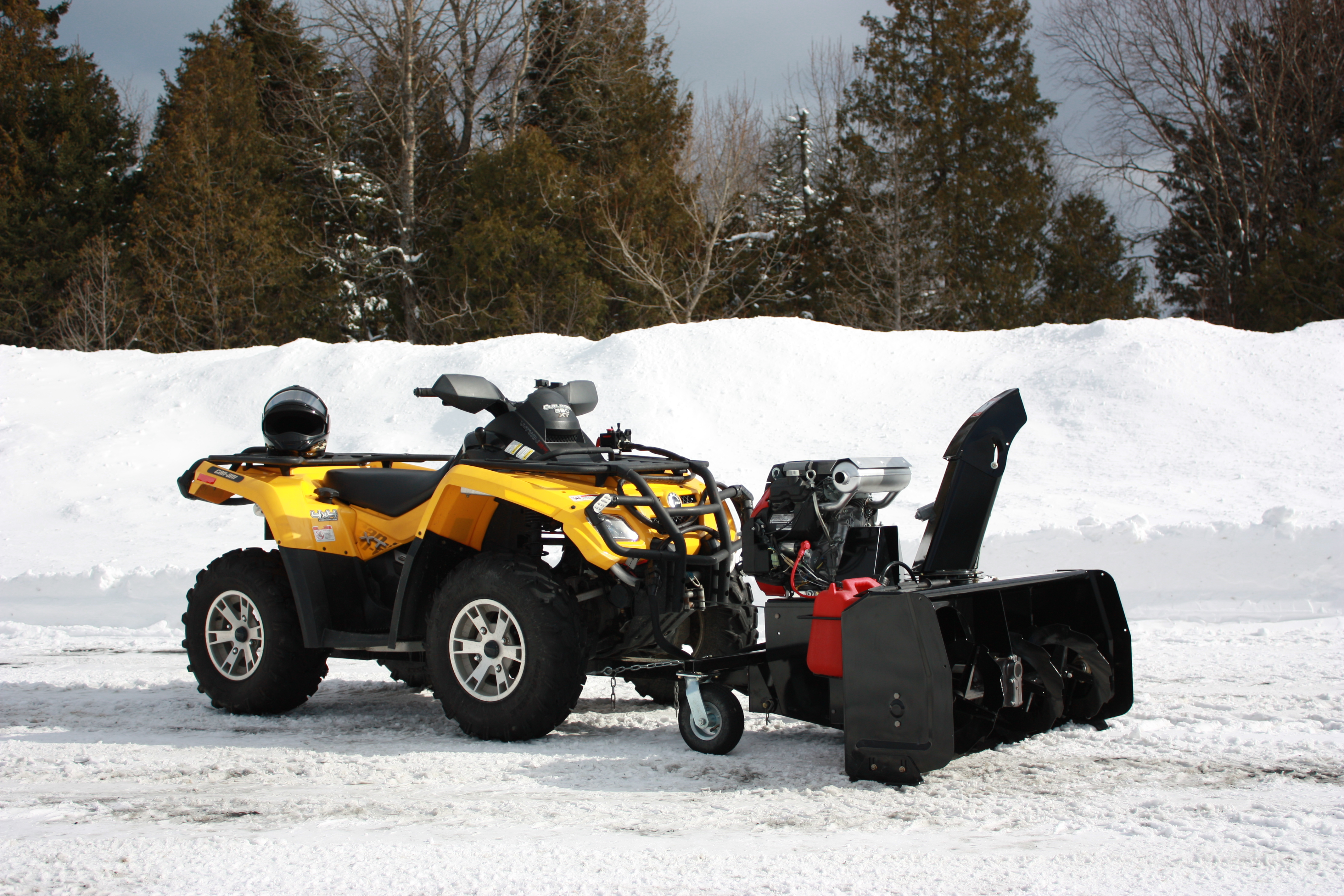 BERCOMAC profesionální sněžná fréza 48" (122 cm) motor Vanguard 14HP