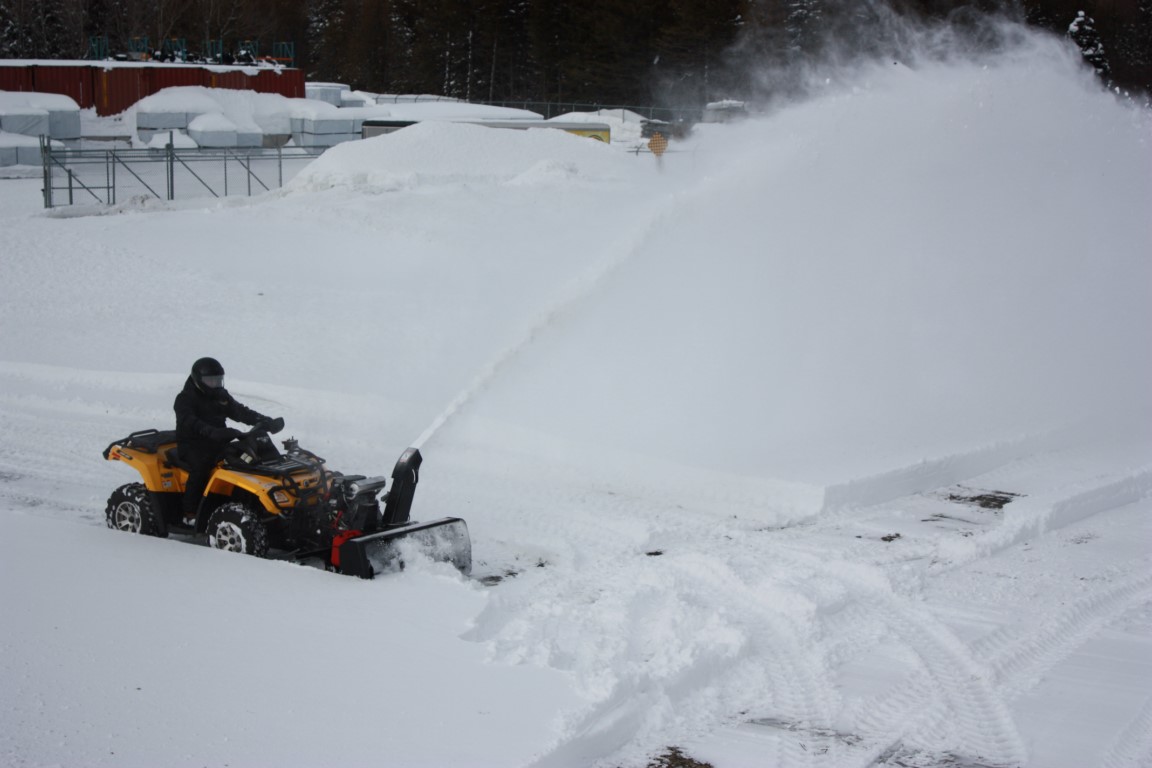 BERCOMAC profesionální sněžná fréza 48" (122 cm) motor Vanguard 14HP