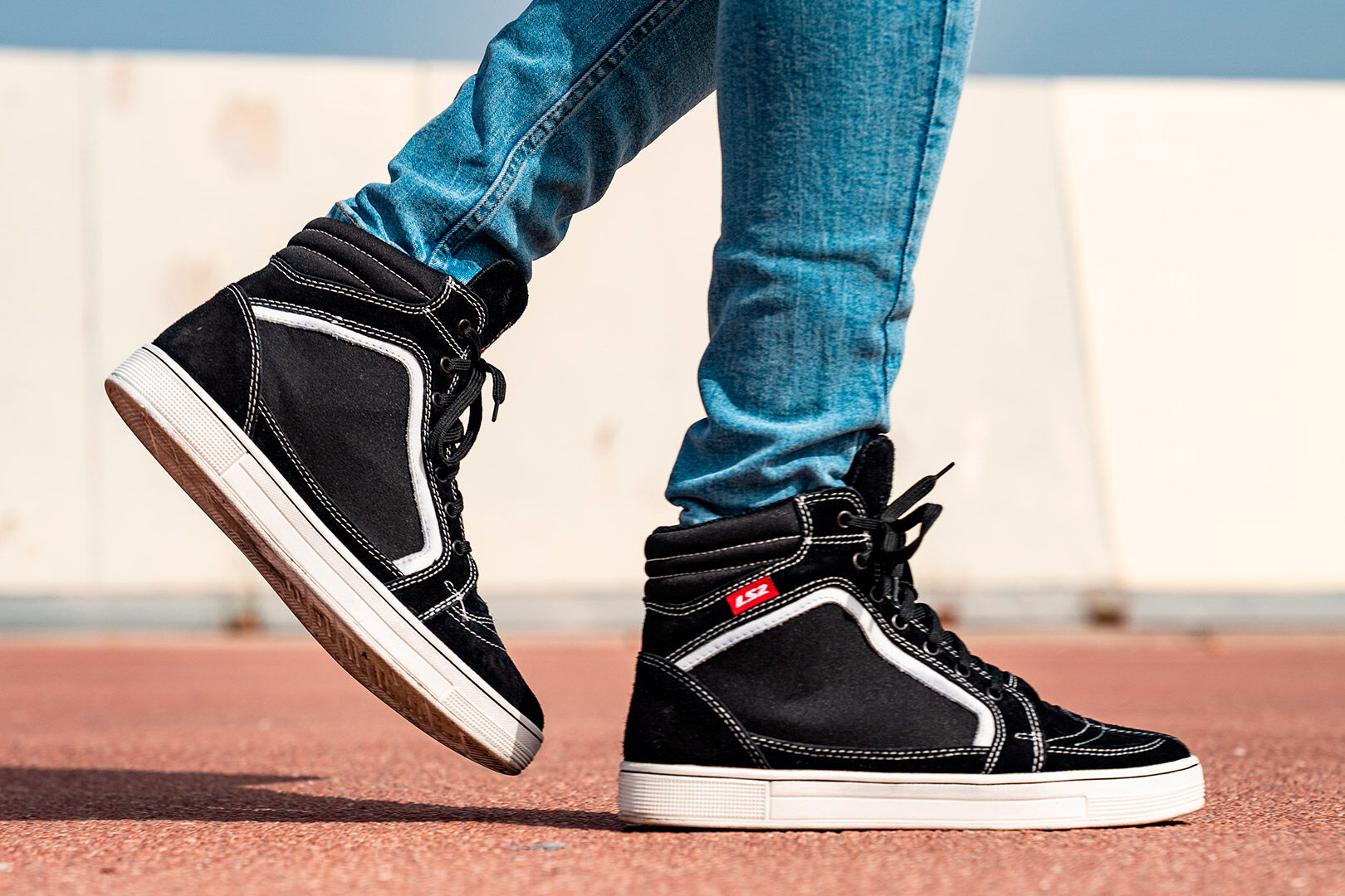 LS2 DORON MAN BOOTS WHITE BLACK 39