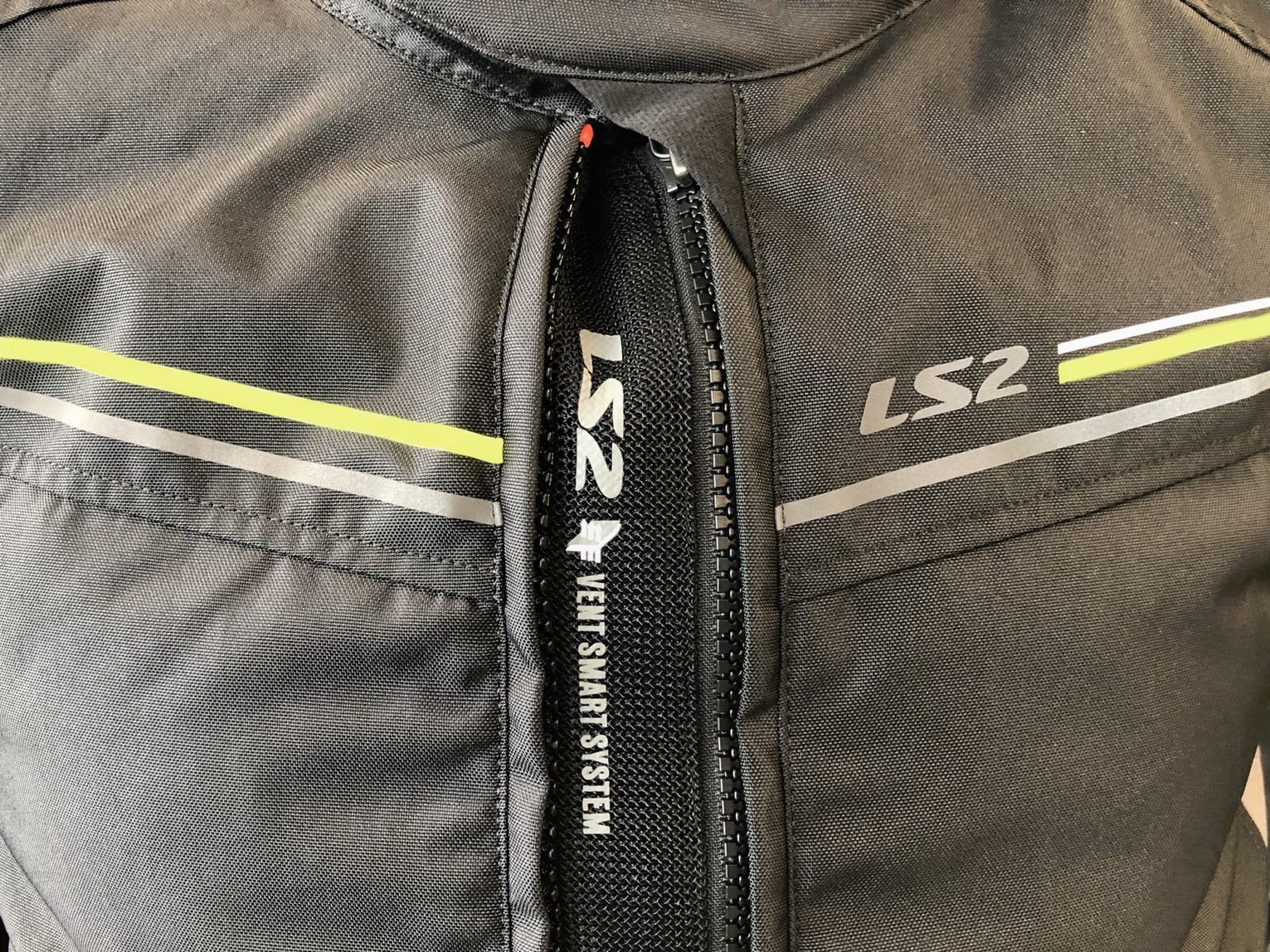 LS2 SHADOW MAN JACKET BLACK TITANIUM H-V YELLOW 4XL
