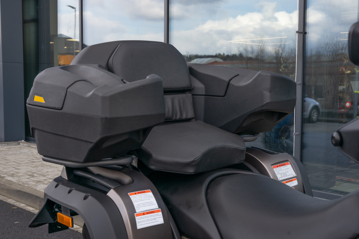 SHARK plastový box na štvorkolku, L7500, 106 x 61 x 43 cm