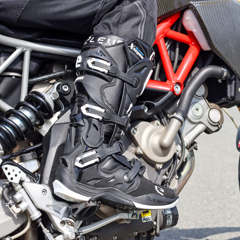 Eleveit X LEGEND black