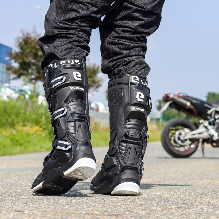 Eleveit X LEGEND black