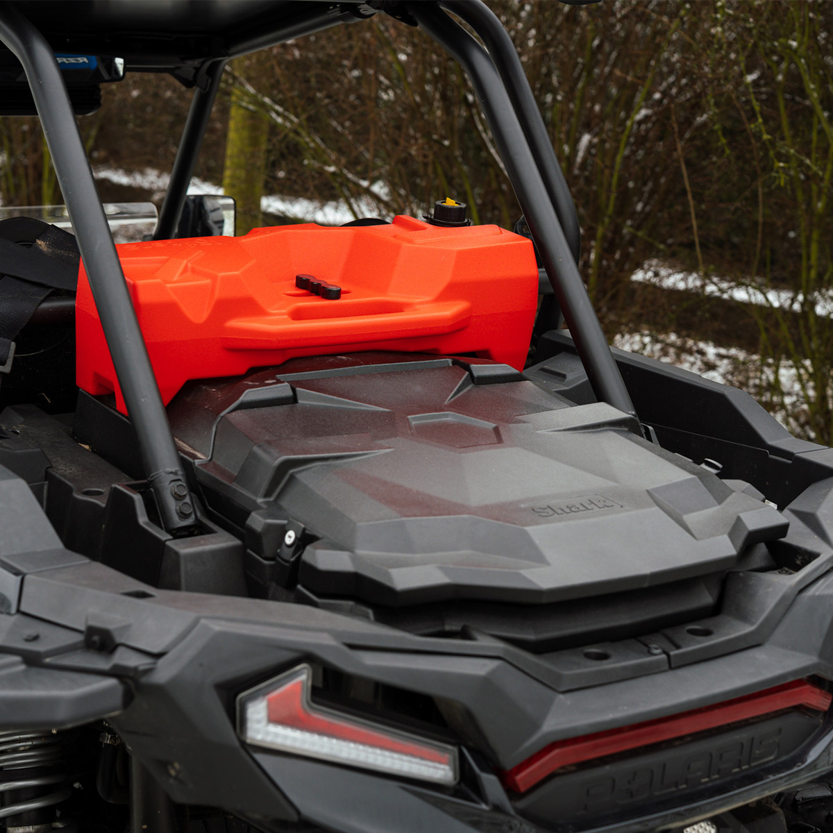 SHARK UTV plastový box UX140 na štvorkolku Polaris RZR 1000 